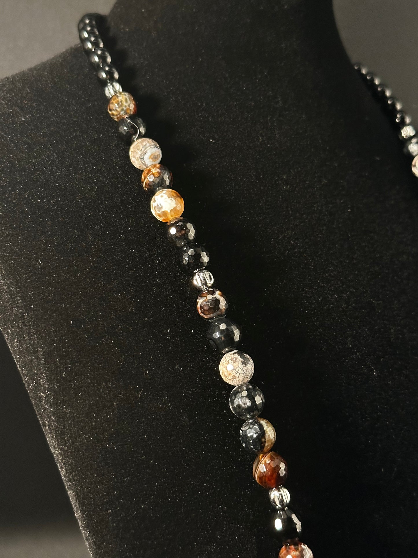 Collana falco