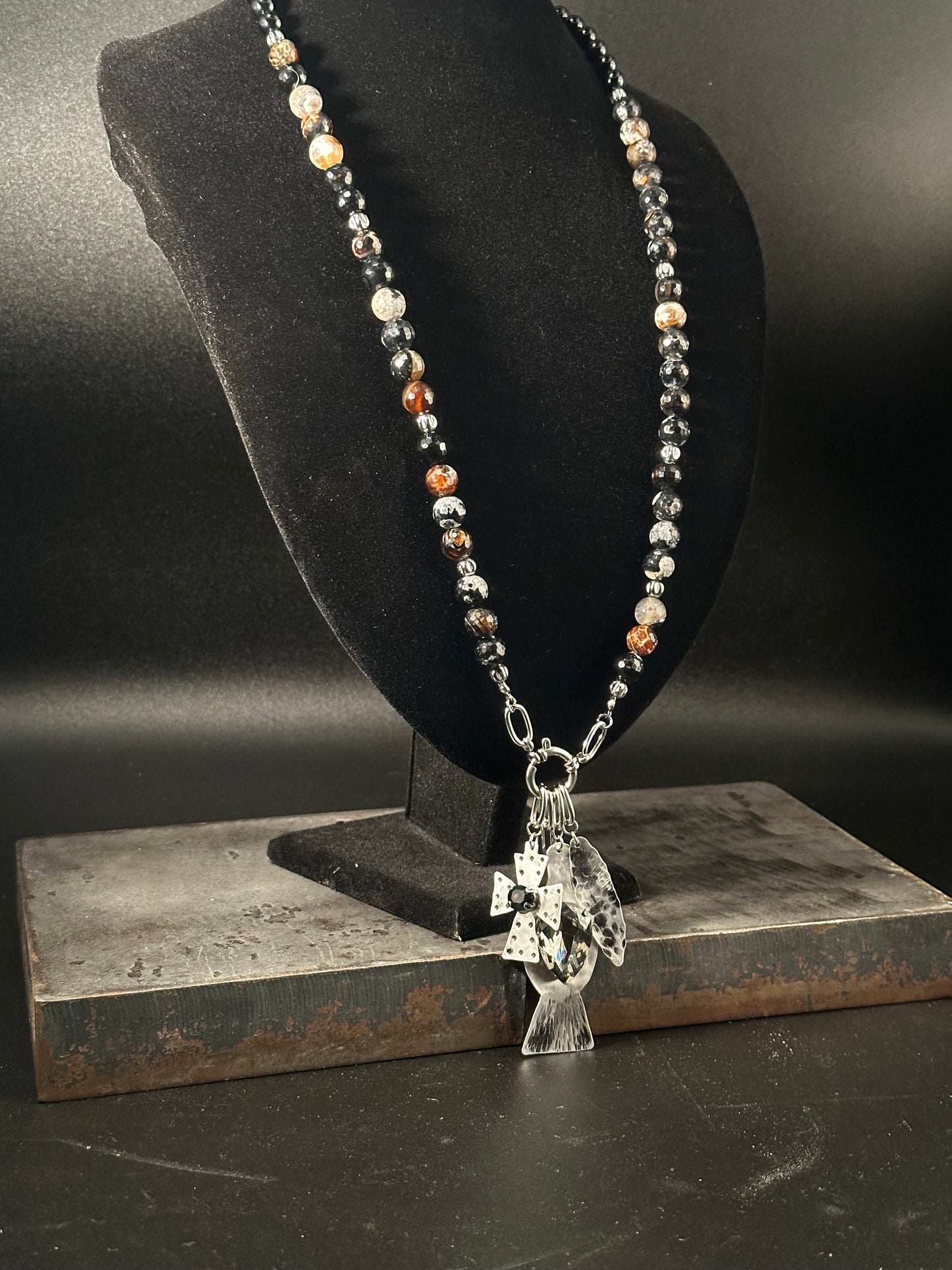 Collana falco