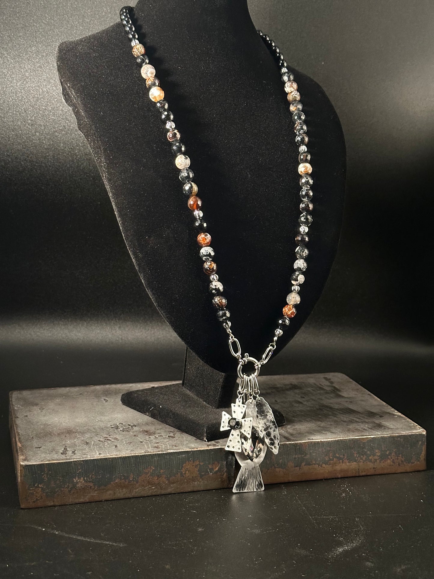 Collana falco