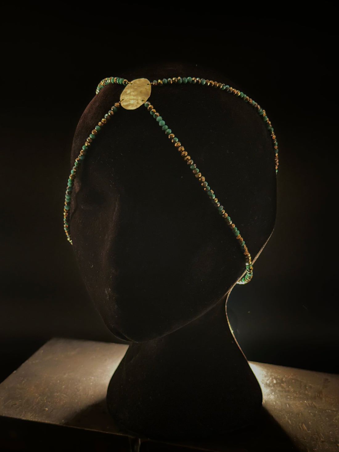 Head chain gioiello capelli: come si porta davvero