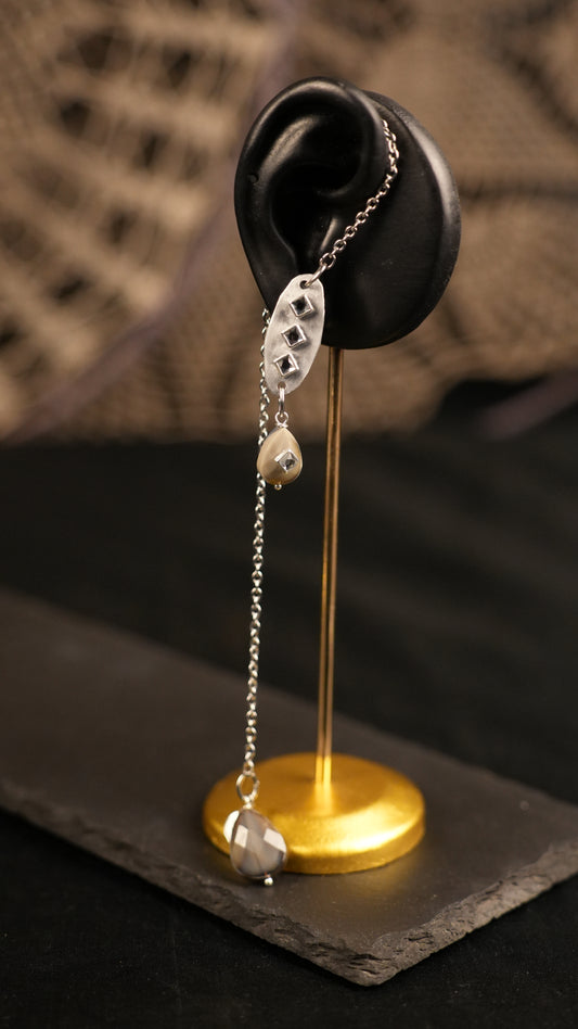 Mono orecchino “Kaan chain”