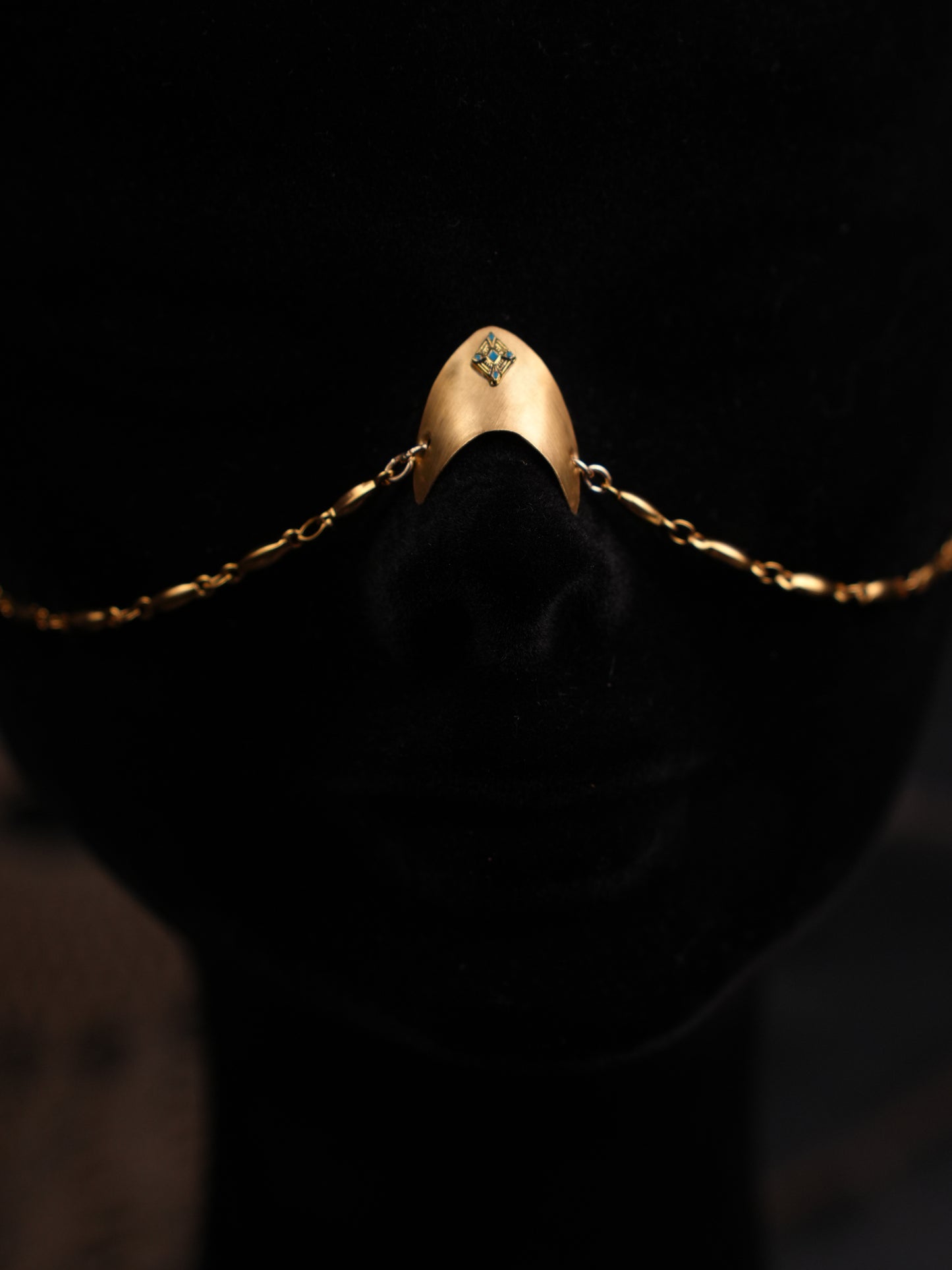 Face chain Ori