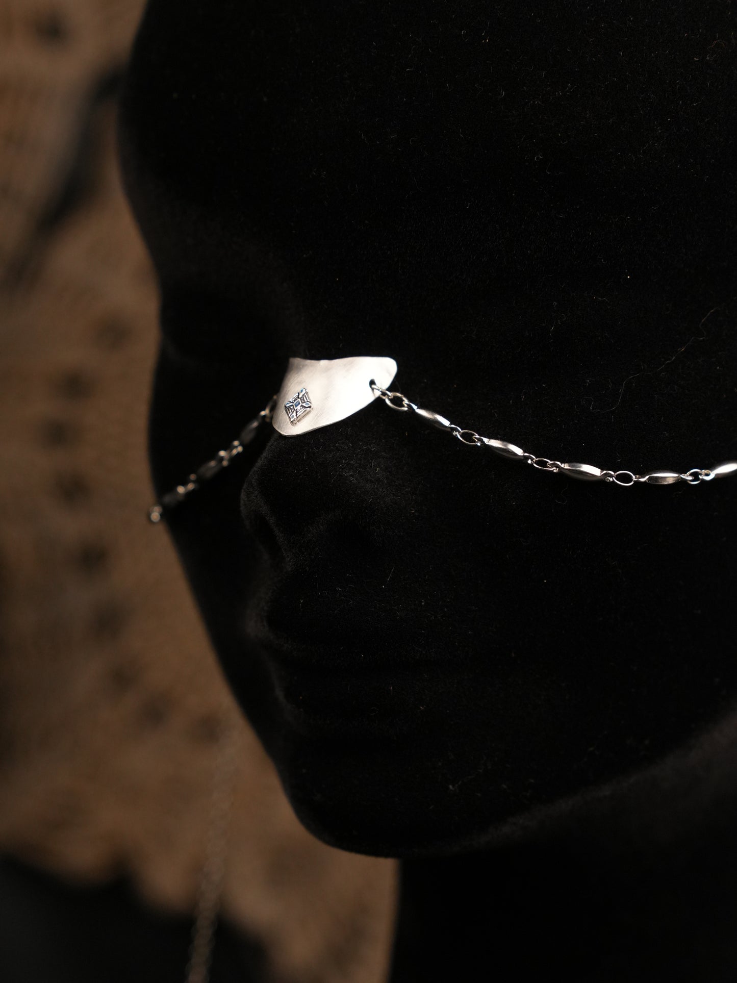 Face chain Ori
