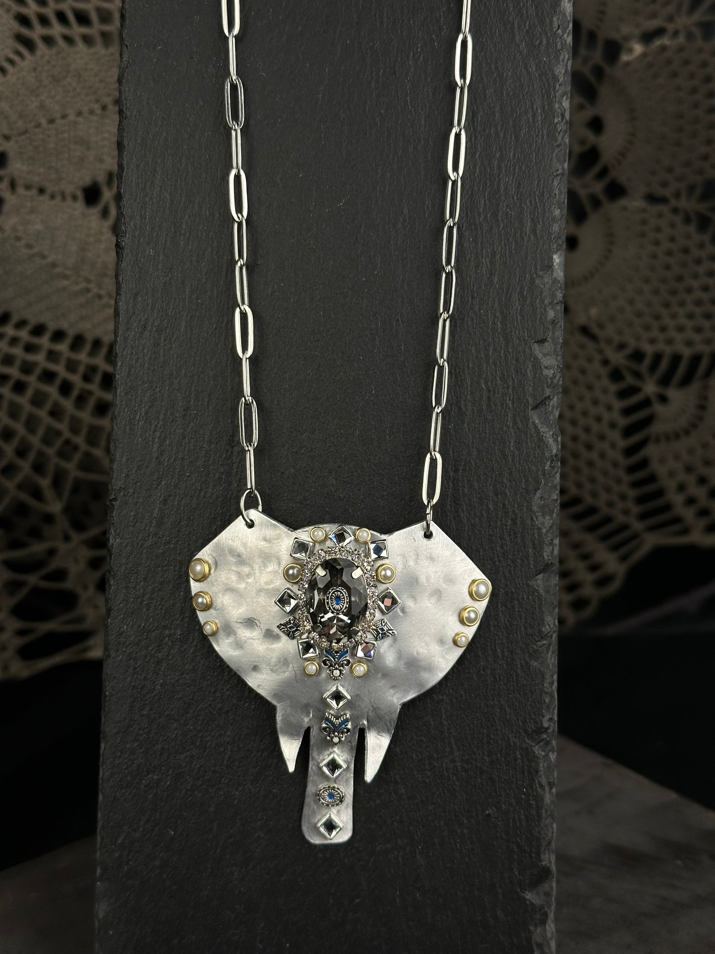 Collana Indira