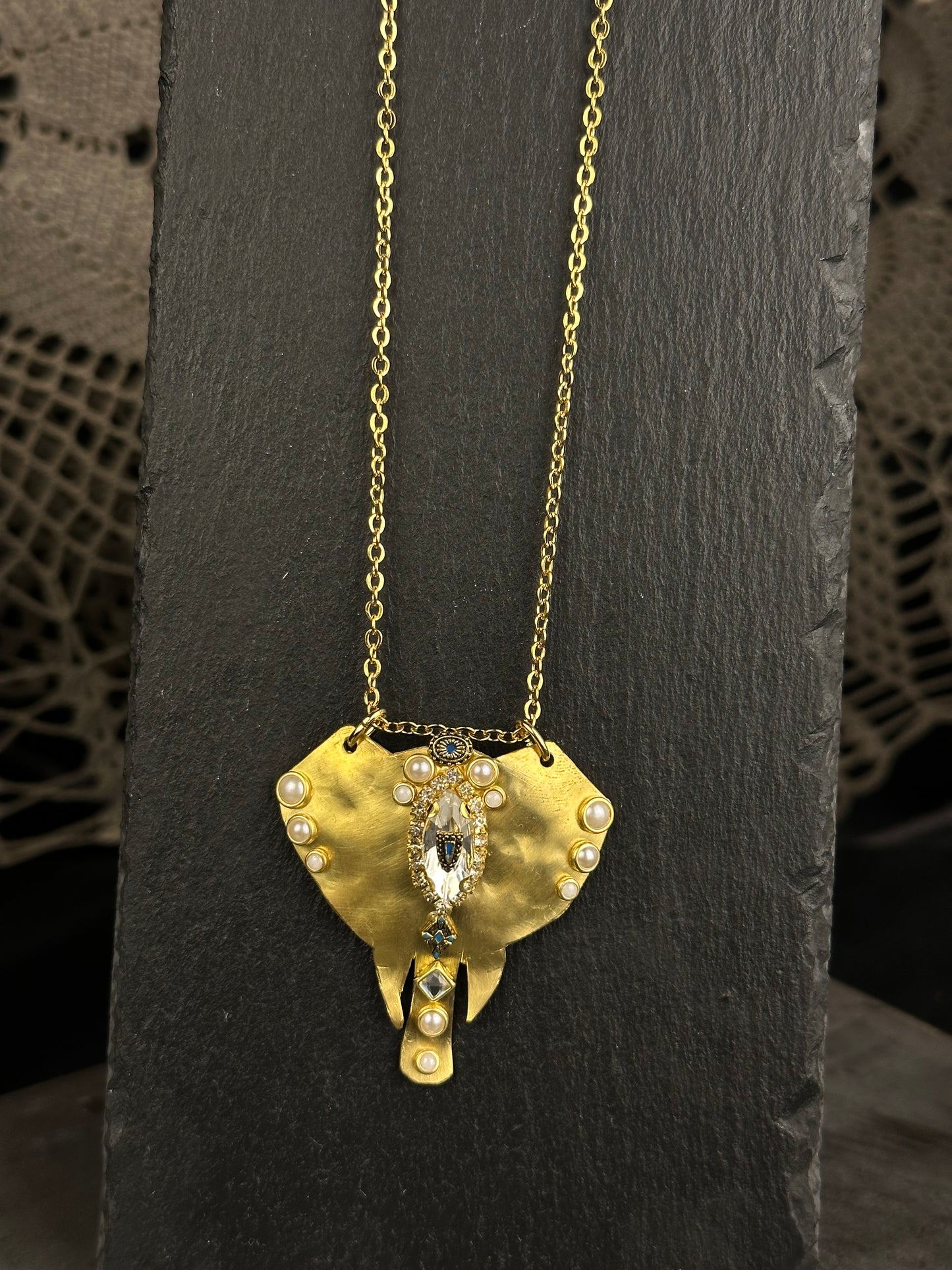 Collana Indira